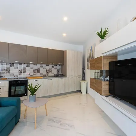 H4- Modern Penthouse With Large Terrace And Views Apartment San Gwann Exterior photo
