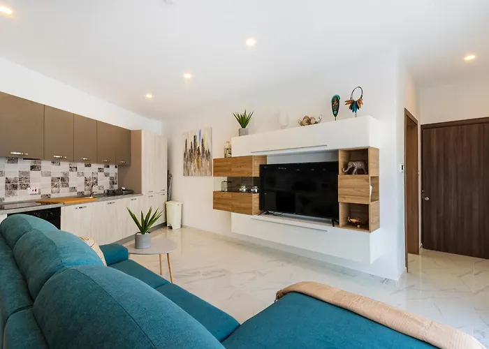 H4- Modern Penthouse With Large Terrace And Views
