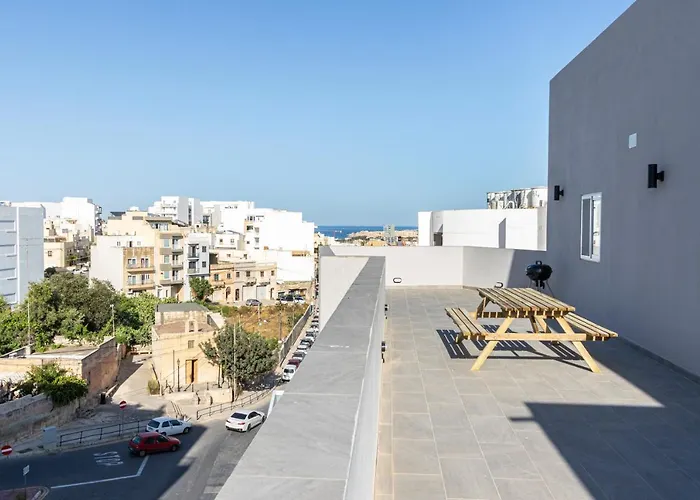 H4- Modern Penthouse With Large Terrace And Views