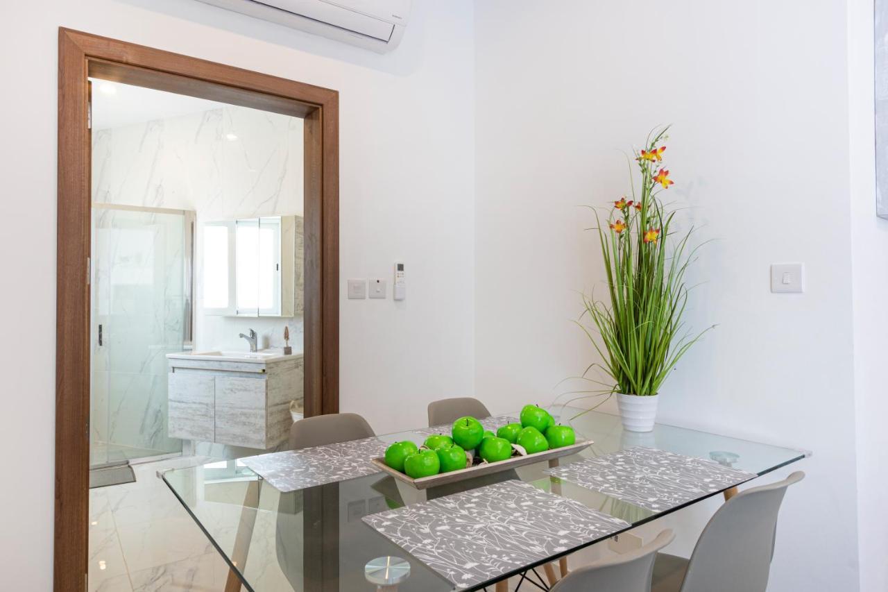 Apartment H4- Modern Penthouse With Large Terrace And Views