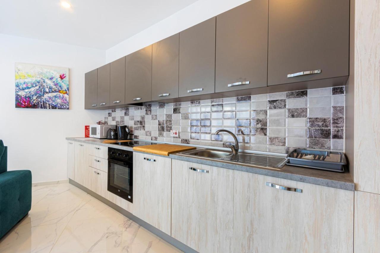 H4- Modern Penthouse With Large Terrace And Views Apartment *