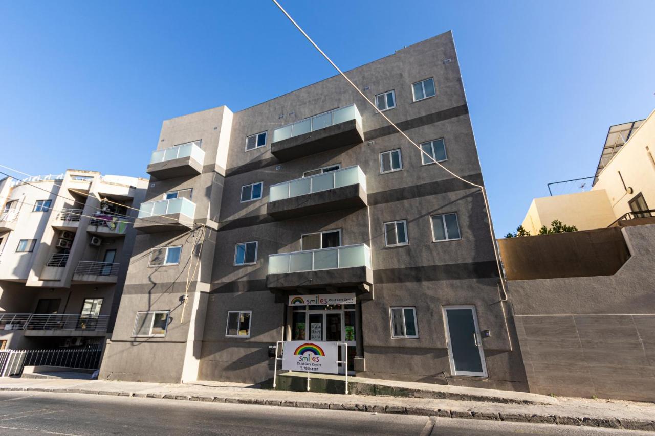 H4- Modern Penthouse With Large Terrace And Views *