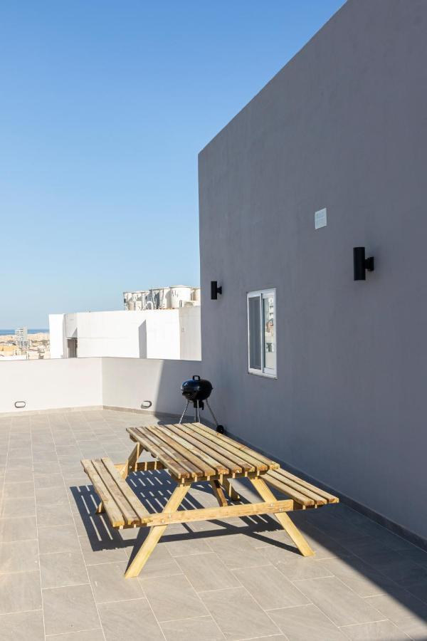 H4- Modern Penthouse With Large Terrace And Views Apartment