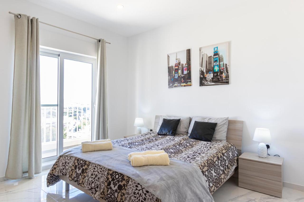 H4- Modern Penthouse With Large Terrace And Views Apartment
